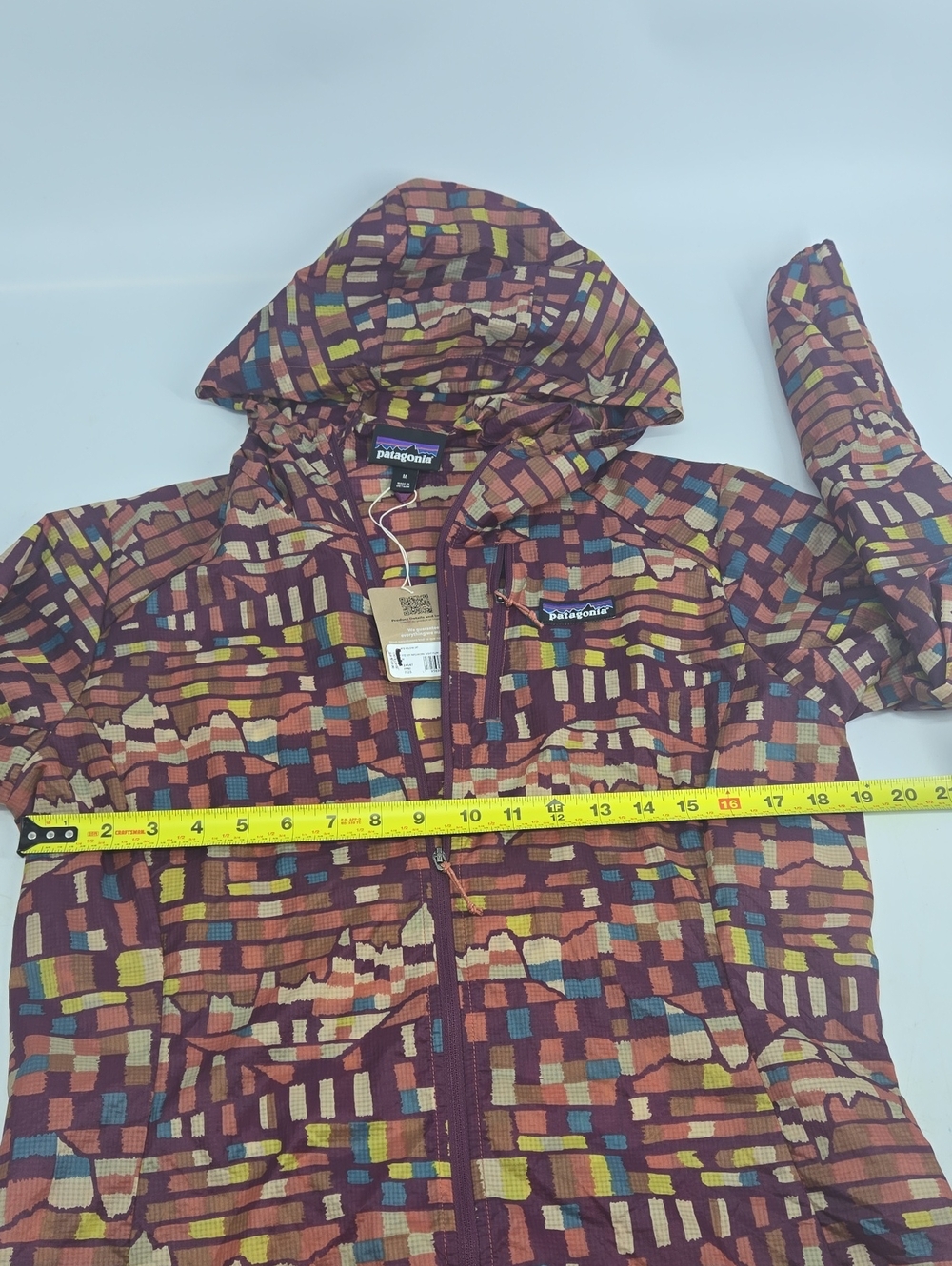 NEW Patagonia Houdini Multi-Pattern Hooded Lightweight Jacket M - Picture 11 of 11